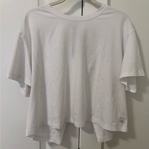 Women’s Vuori Short Sleeve Feather Cross Back